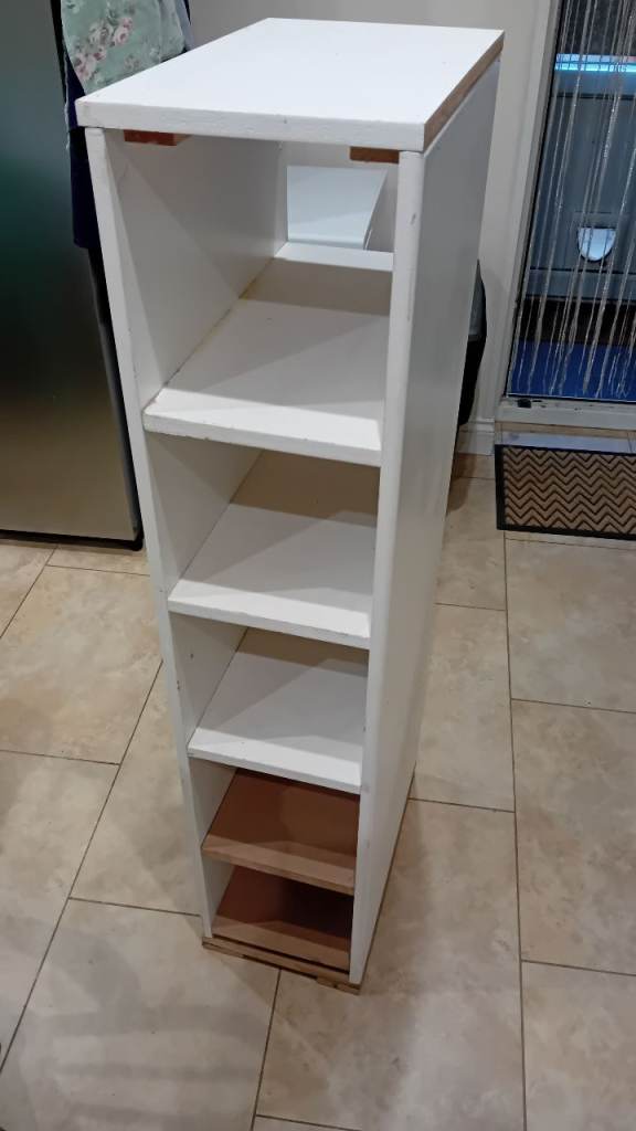 Storage tower for workshop