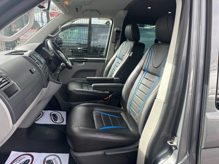 2015 Volkswagen Transporter 2.0 BiTDI 180PS Highline Kombi Van 4MOTION WINDOW VAN Diesel Manual