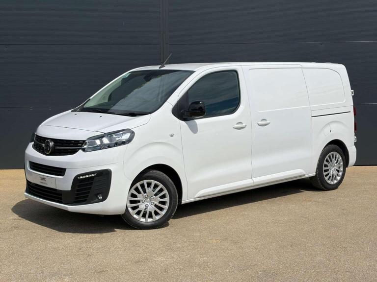 VAUXHALL VIVARO 1.5 Turbo D 2700 Pro L1 H1 Euro 6 (s/s) 6dr 2023