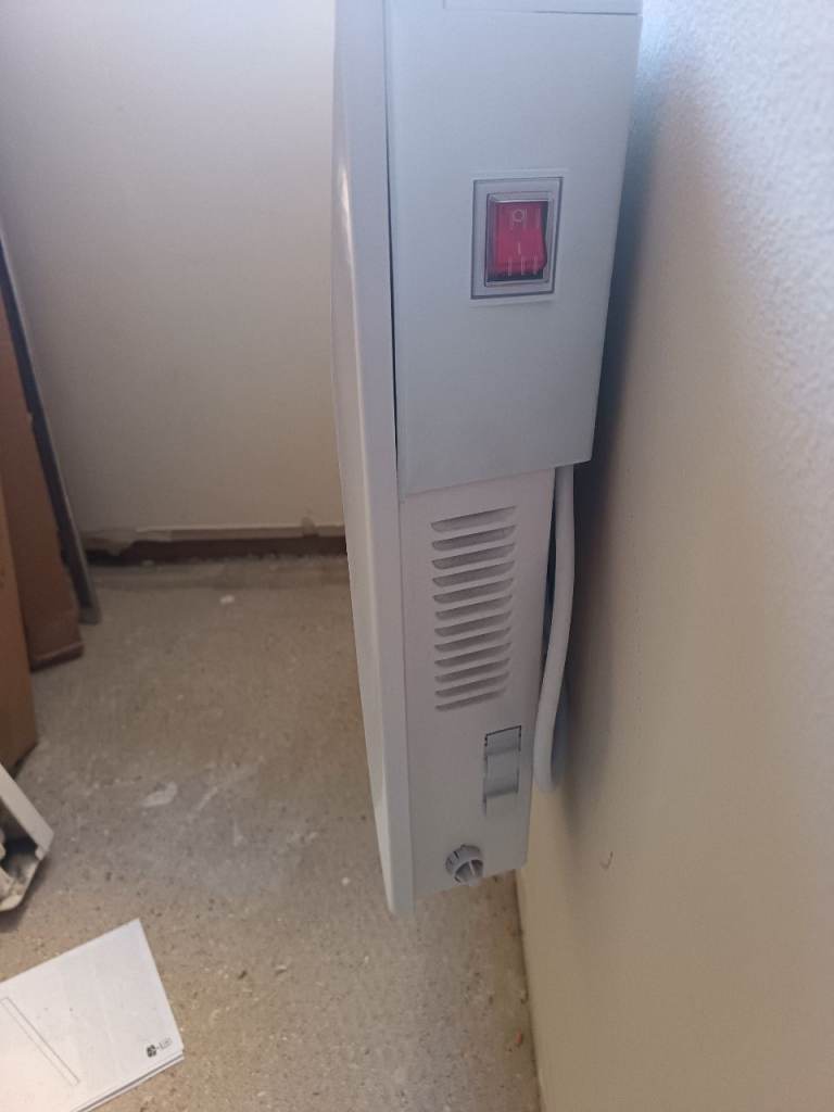 1.5kW White Panel Heater with Electronic Timer