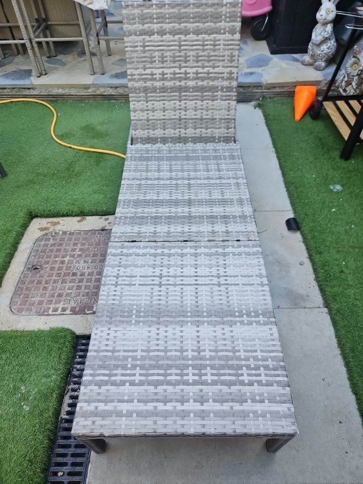 Rattan Sun lounger 