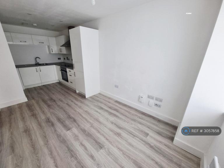 1 bedroom flat in The Silk Works, Coventry, CV6 (1 bed) (#3057858)