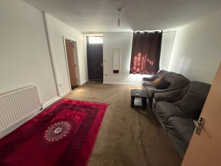 3 bedroom flat