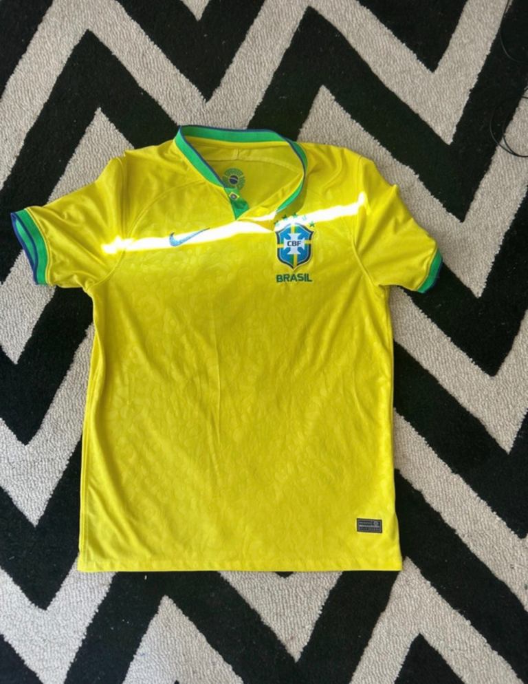 Vintage Nike Brazil Neymar Jr. 10 Football Shirt – Excellent Condition