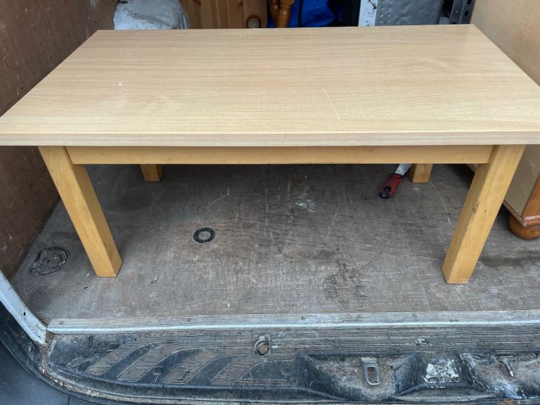 Coffee table in good condition 92w 50d 41h free delivery 