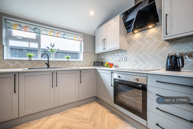 1 bedroom in Euclid Street, Swindon, SN1 (#2701510)