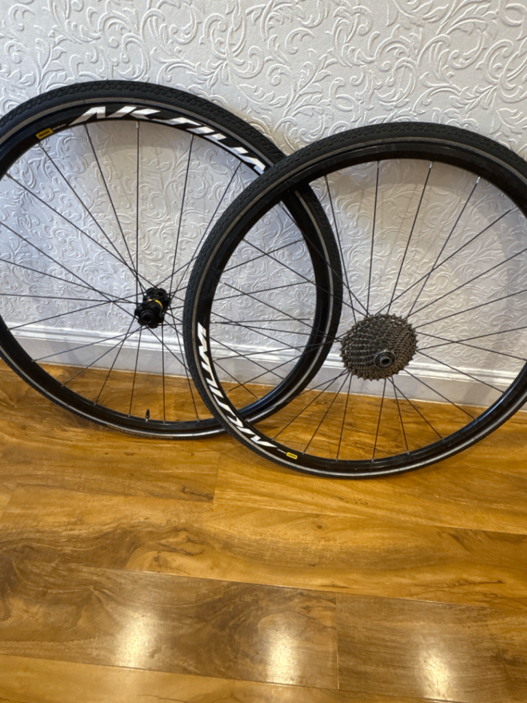 Mavic Aksium Cycle Wheels with Continental Touring Tyres