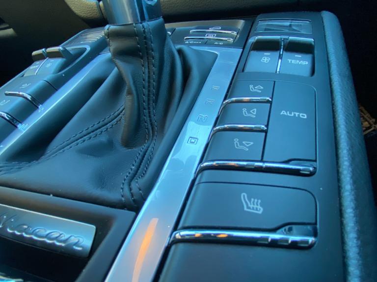 2020 Porsche Macan 2.0T PDK - Panoramic Sunroof &amp; Bose Audio &amp; PASM &amp; Huge Spec 4x4 P...