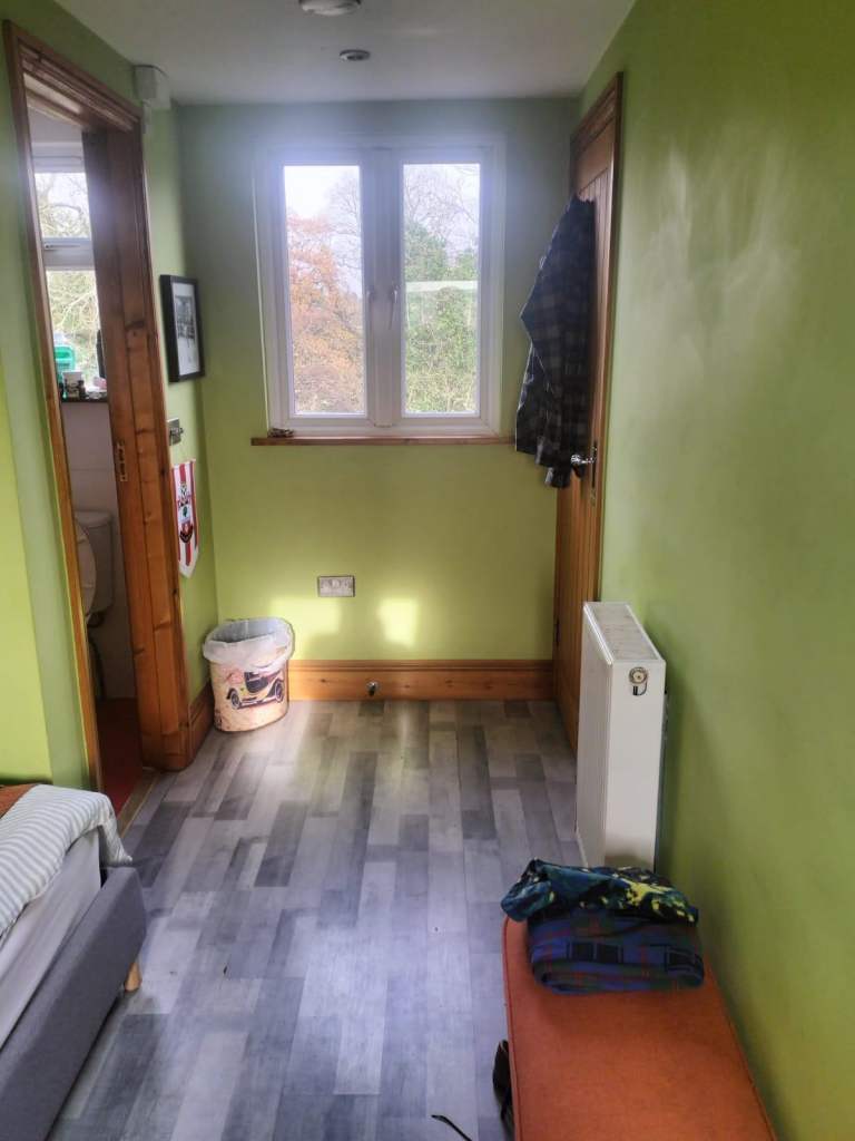 Master room available 