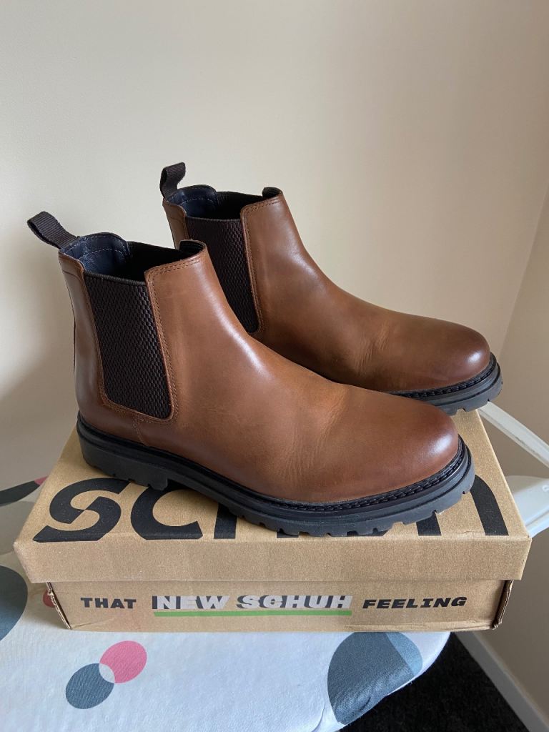 Men’s brown leather Chelsea boot size 9