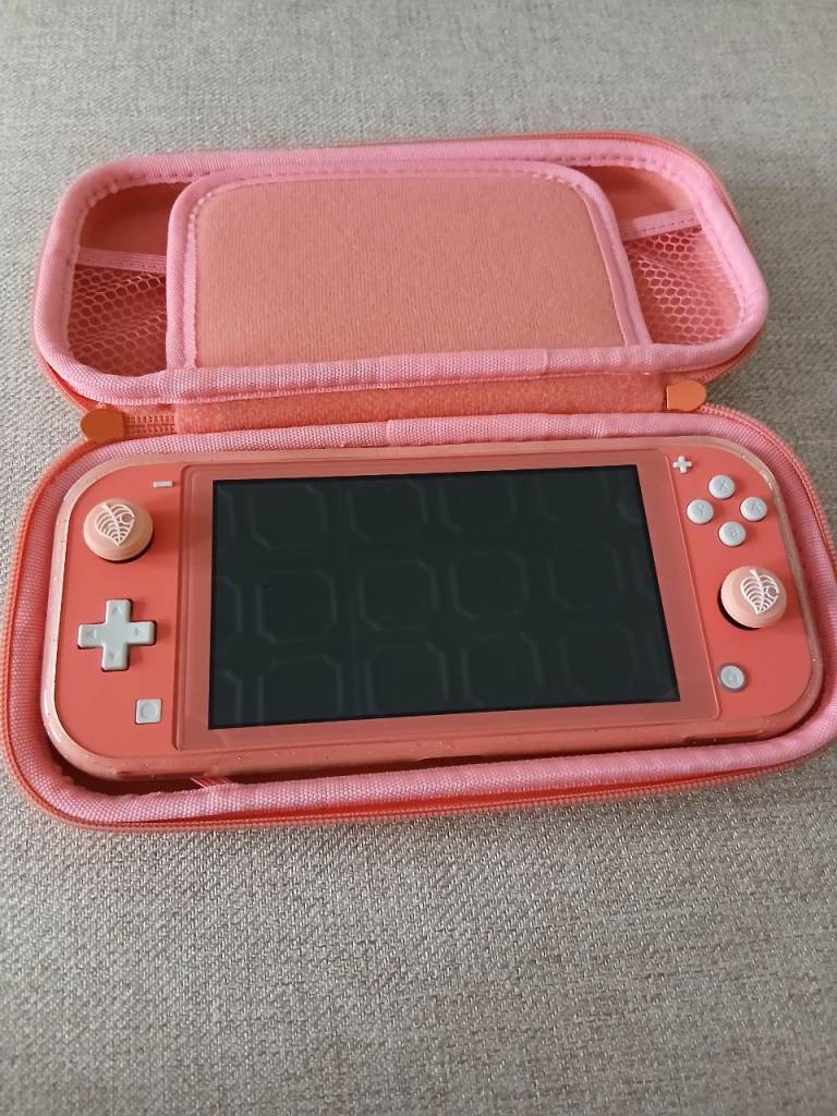 Pink nintendo switch lite 