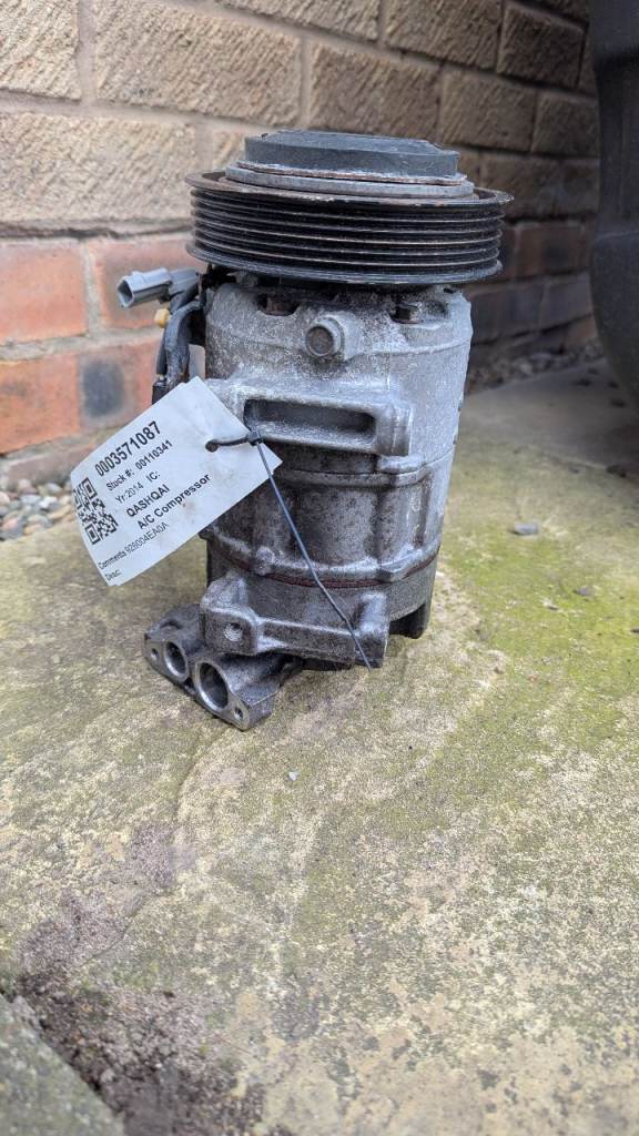 Nissan Qashqai Air con compressor pump.