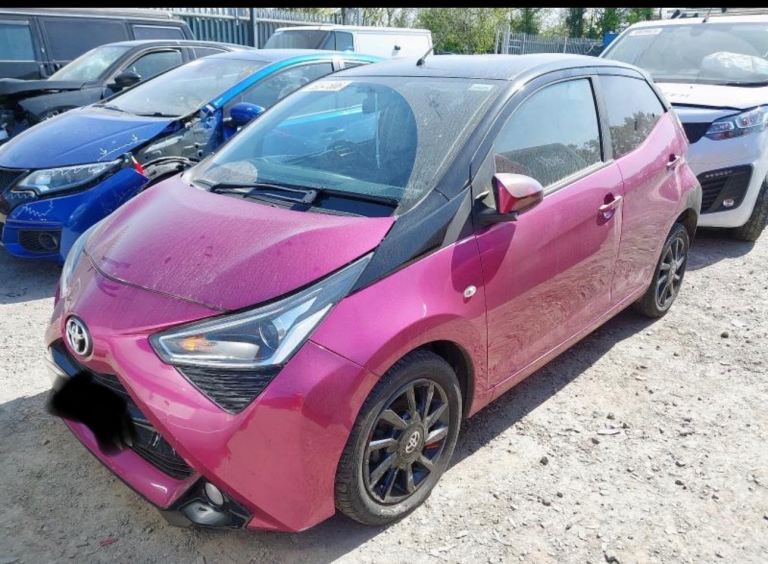 TOYOTA AYGO BREAKING 