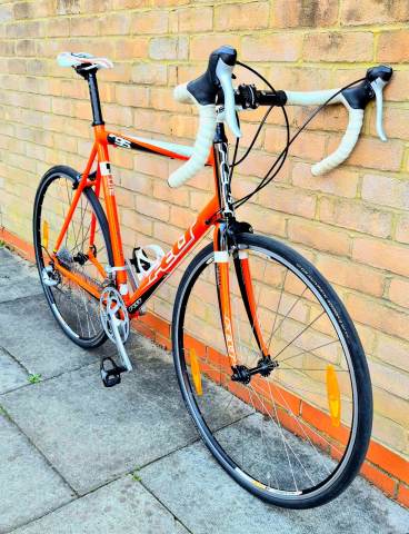 FELT F95 SERIES SHIMANO SORA GROUPSET ALLOY CARBON FIBRE ROAD BIKE