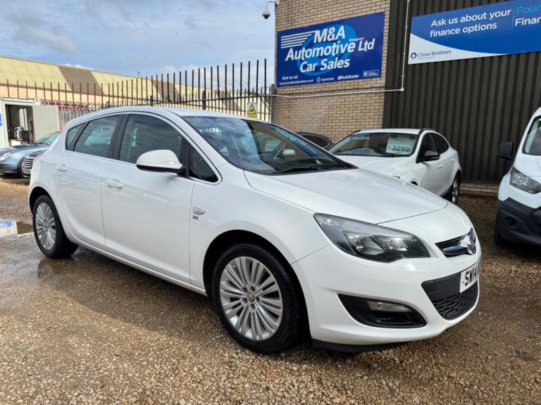 2014 Vauxhall Astra 1.4 16v Excite Euro 5 5dr HATCHBACK Petrol Manual