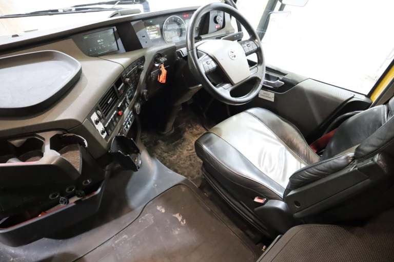 2019 (69 PLATE) Volvo FH460 6x2 Euro 6 Tractor Units