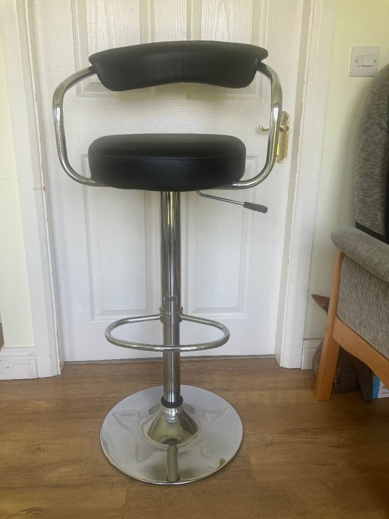Bar Stool - Adjustable; Padded