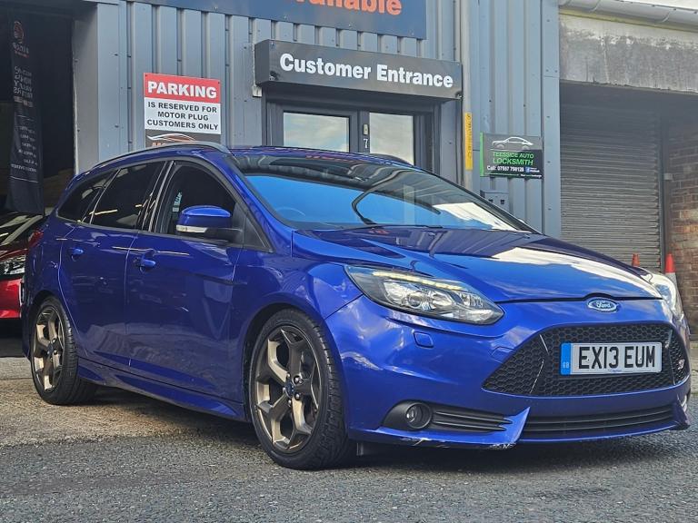 2013 Ford Focus 2.0T ST-3 5dr ESTATE PETROL Manual