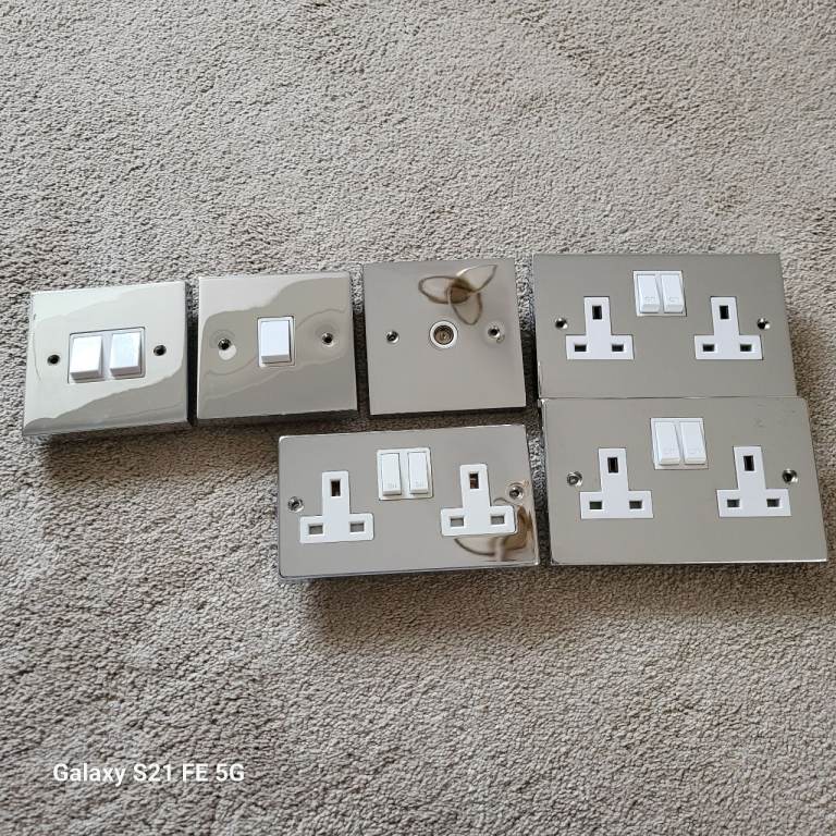 Polished Chrome Light Switches and Plug Sockets – As Good As New