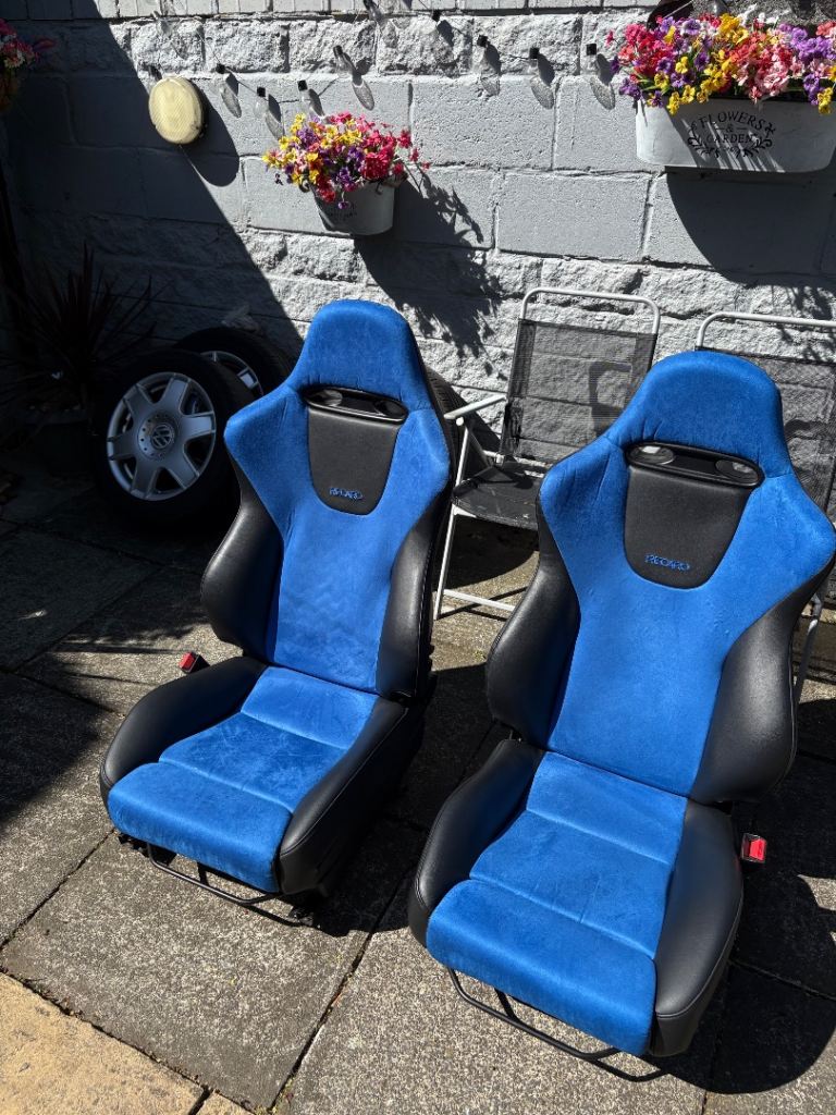 Custom Recaro Buckets