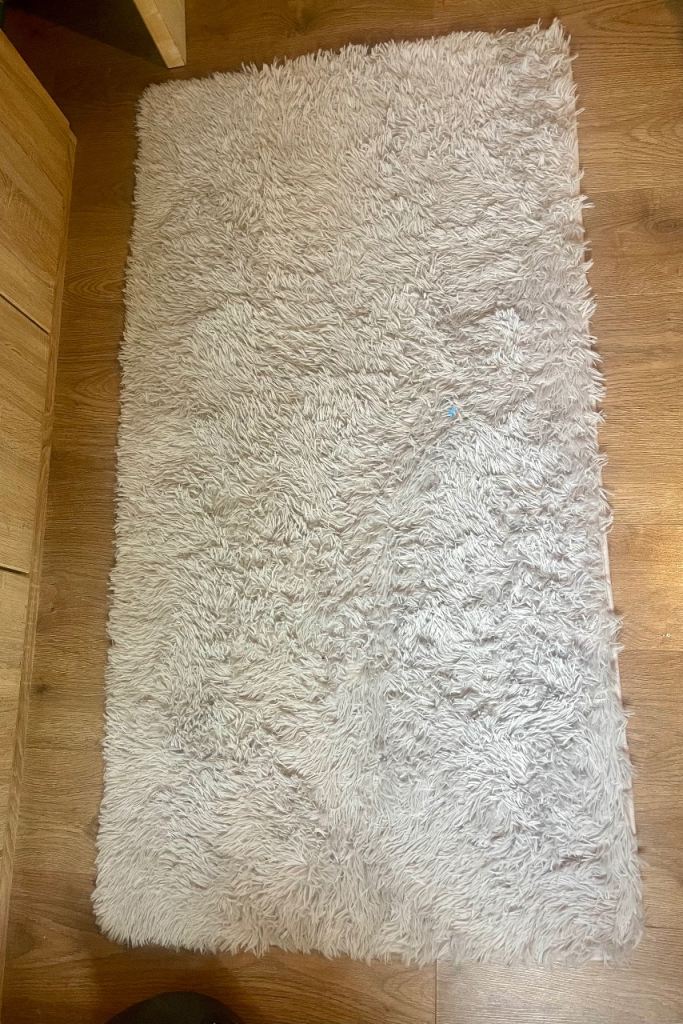 Fluffy grey Rug - used 