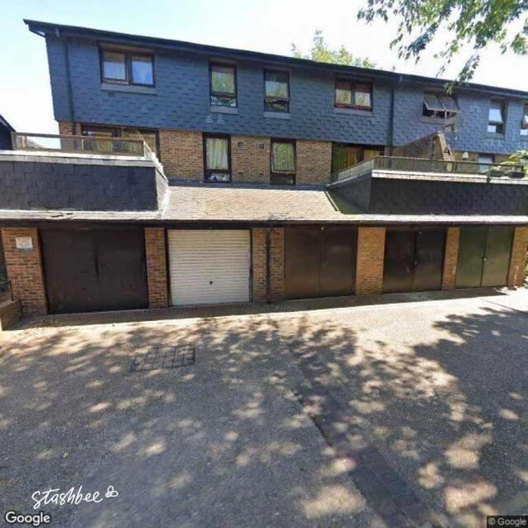 Garage to rent in London (SE15) | Stashbee