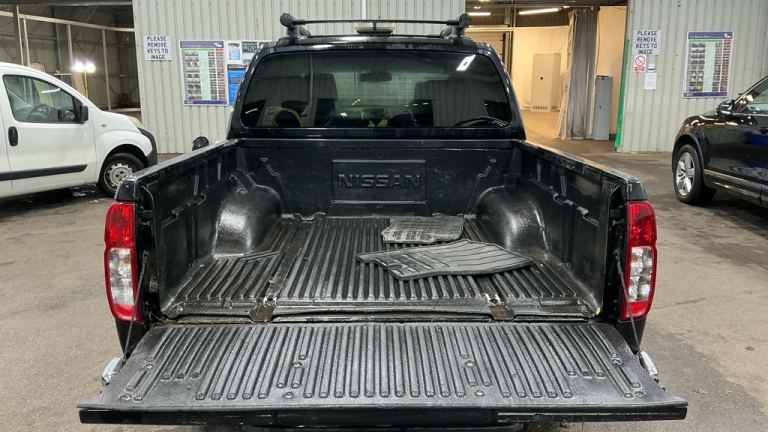 2008 Nissan Navara Double Cab Pick Up Aventura 2.5dCi 169 4WD Auto PICK UP Diesel Automatic