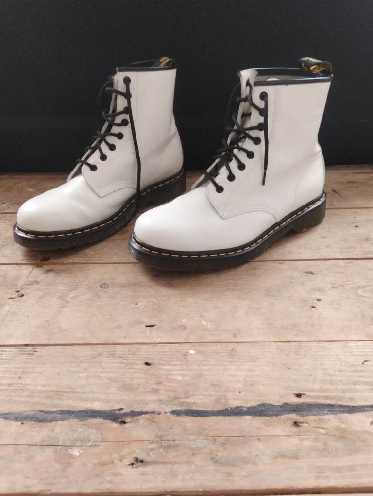 Dr. Martens Boots size 9 (white)