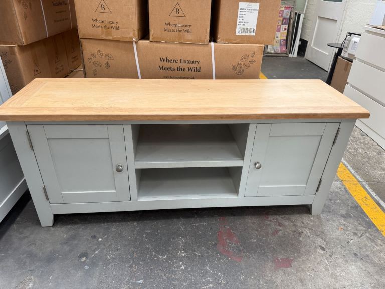 Cotswold company tv stand 