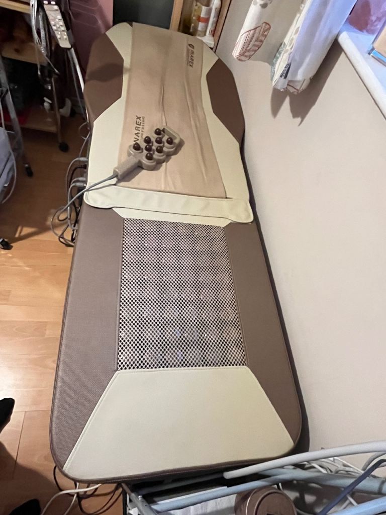 Inarex Jade Roll massage bed