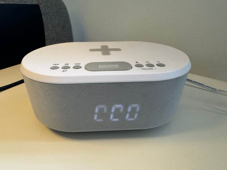 i-box Alarm Clocks with speaker and wireless charging