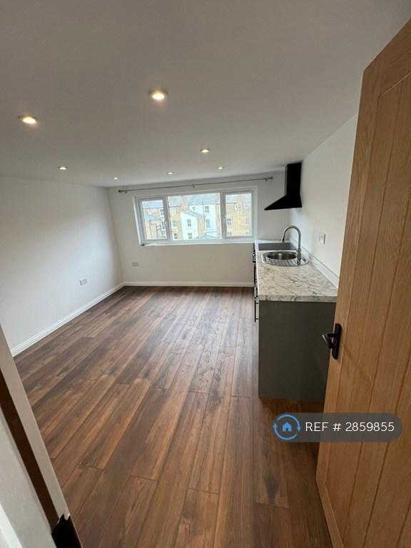 1 bedroom in Morpeth Road, London, E9 (#2859855)