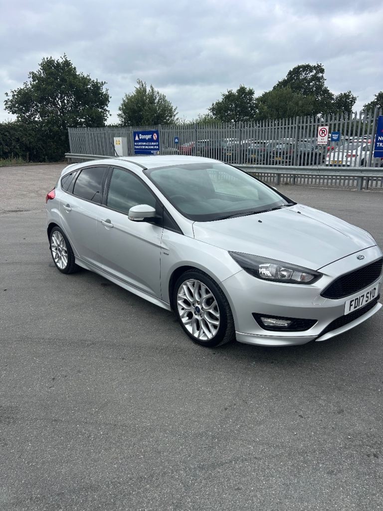 Ford focus st-line 1.0 ecoboast 