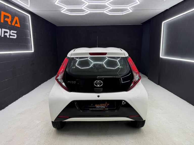 2018 Toyota AYGO 1.0 VVT-i X-Play 5dr HATCHBACK PETROL Manual