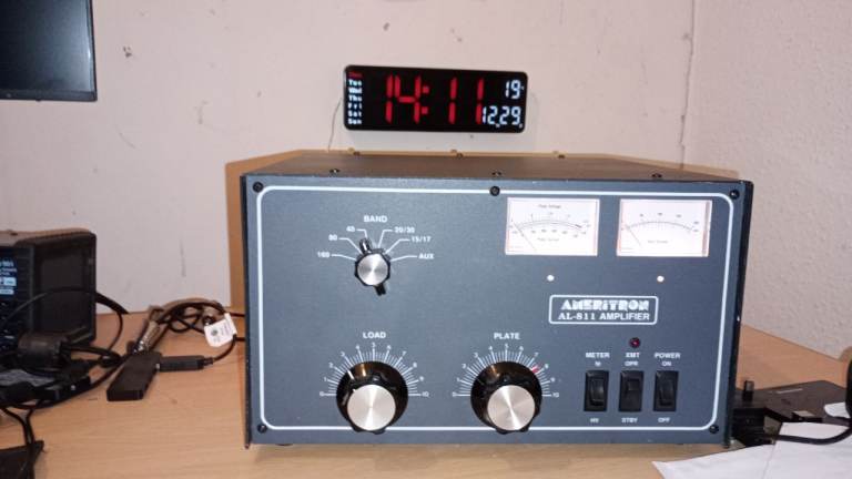 AMERITRON AL811 HF AMPLIFIER 