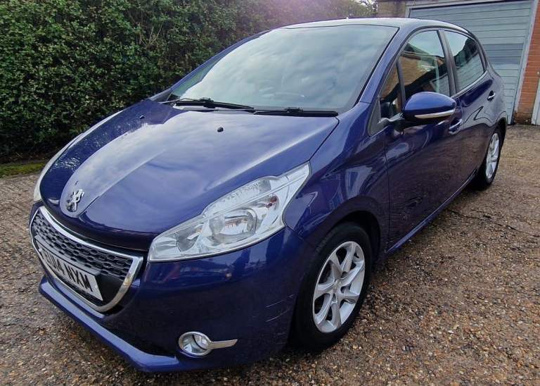 Peugeot, 208, Hatchback, 2014, Manual, 1199 (cc), 5 doors