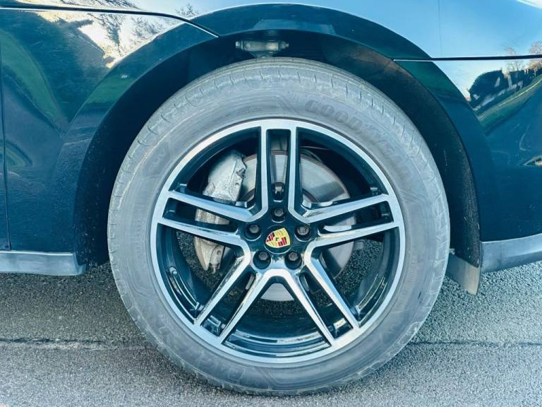 2018 Porsche Macan 2.0T SUV 5dr Petrol PDK 4WD Euro 6 (s/s) (252 ps) ESTATE Petrol Automatic