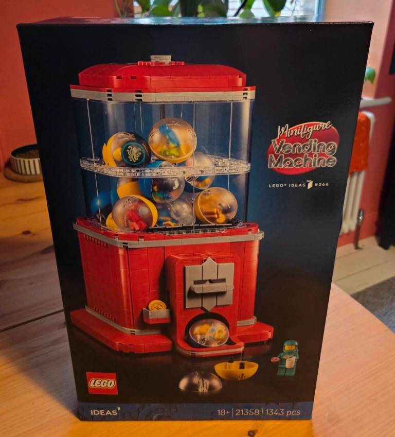 LEGO Ideas- Minifigure Vending Machine (21358)