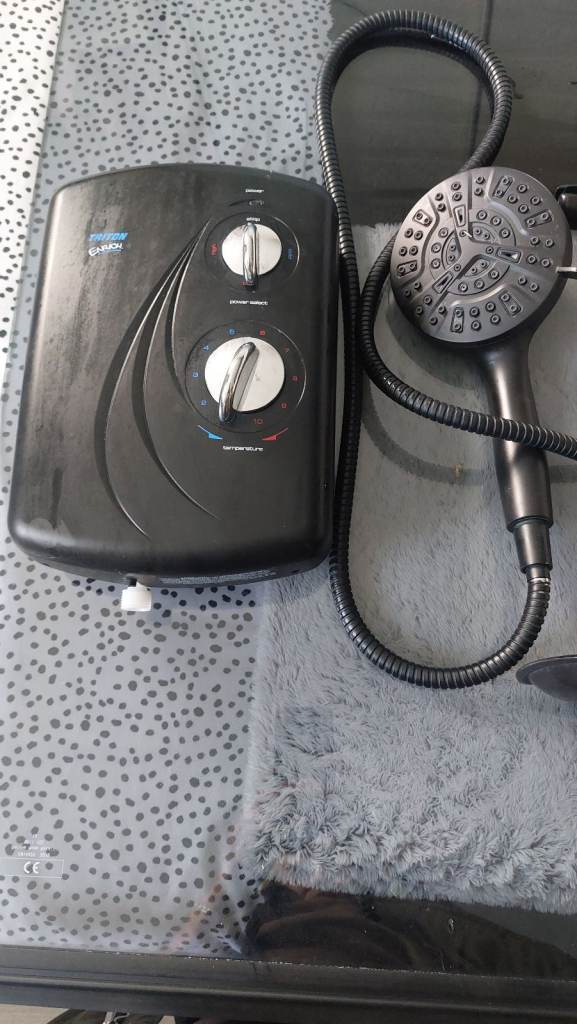 Triton Enrich Black/Chrome 8.5kW Manual Electric Shower