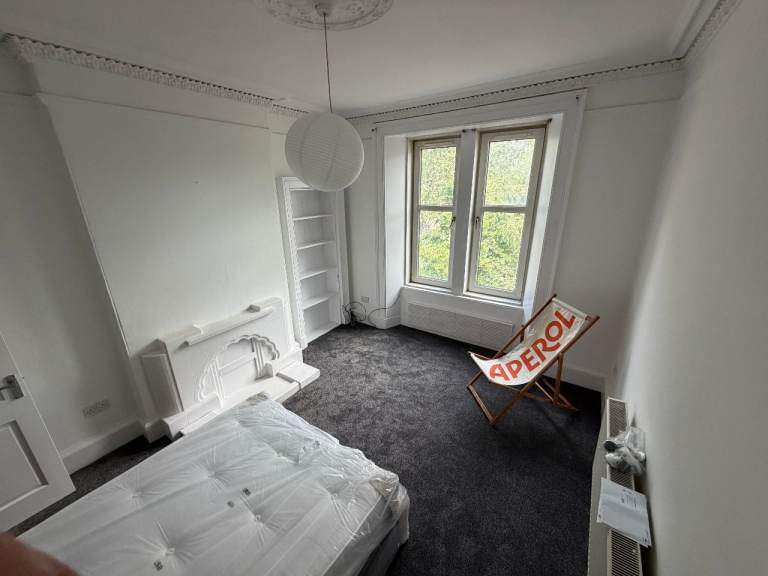 Two Bedroom Flat between Glasgow City Centre / West End - Full Refurbishment Complete. 