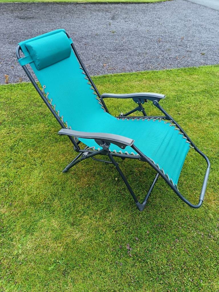 2 Grarden reclining chairs 