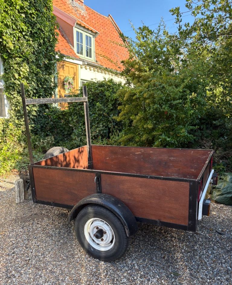 Car trailer