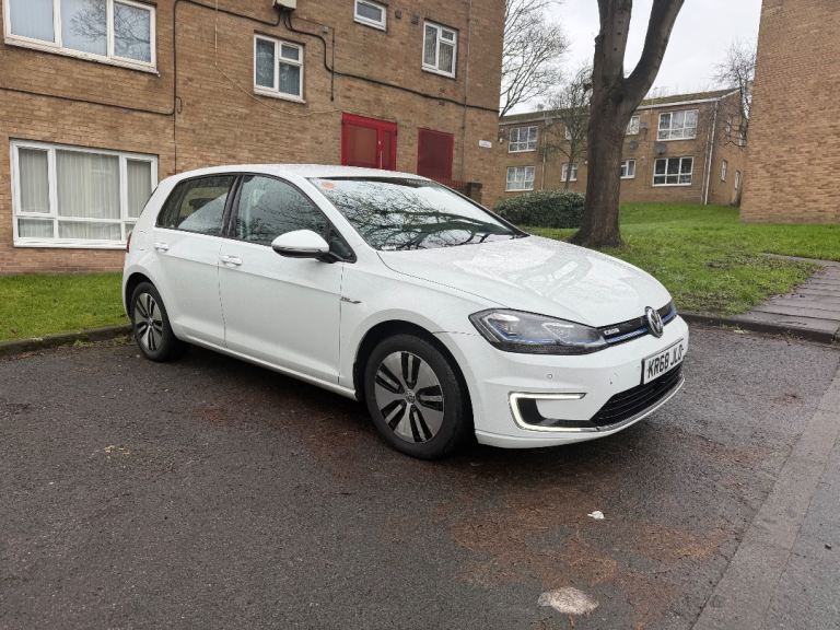 Volkswagen e-Golf 2018 | Electric | Auto | 5 doors