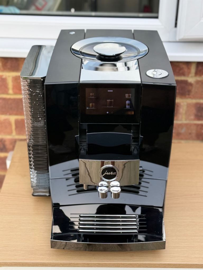 NEW - Jura Z10 (INTA) Diamond Black - Fully Automatic (Bean To Cup) Coffee Machine RRP £2490