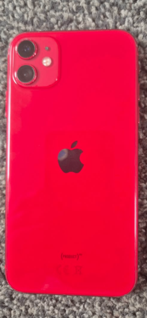iPhone 11 unlocked 64gb mint condition in red comes with charger £135 