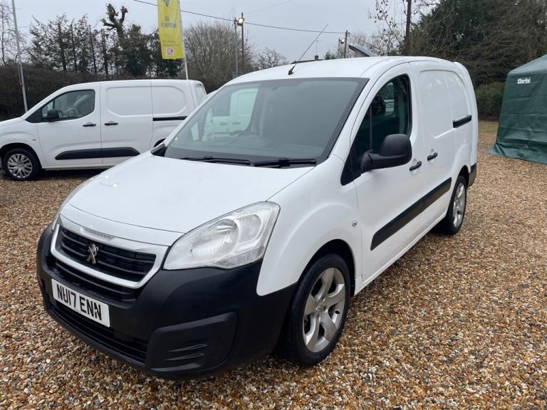 2017 Peugeot Partner PARTNERS CREW BHDI 100 Combi Van Diesel Manual