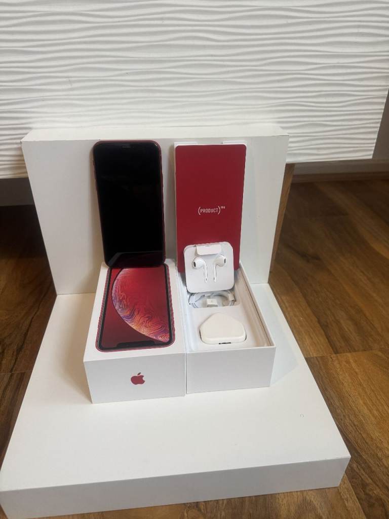 Apple iPhone XR Red - 64GB (Unlocked) IMMACULATE CONDITION & In Original Box ***L@@K***