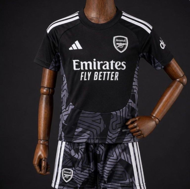 Arsenal 26/27 Goalkeeper Black Kit