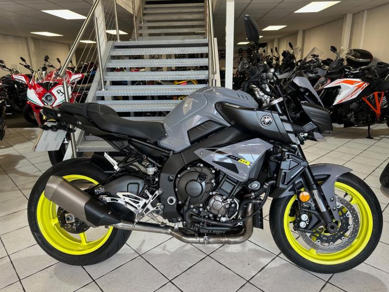 Yamaha MT-10 2016