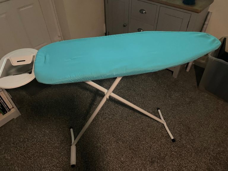 image for Ironing board (like new)